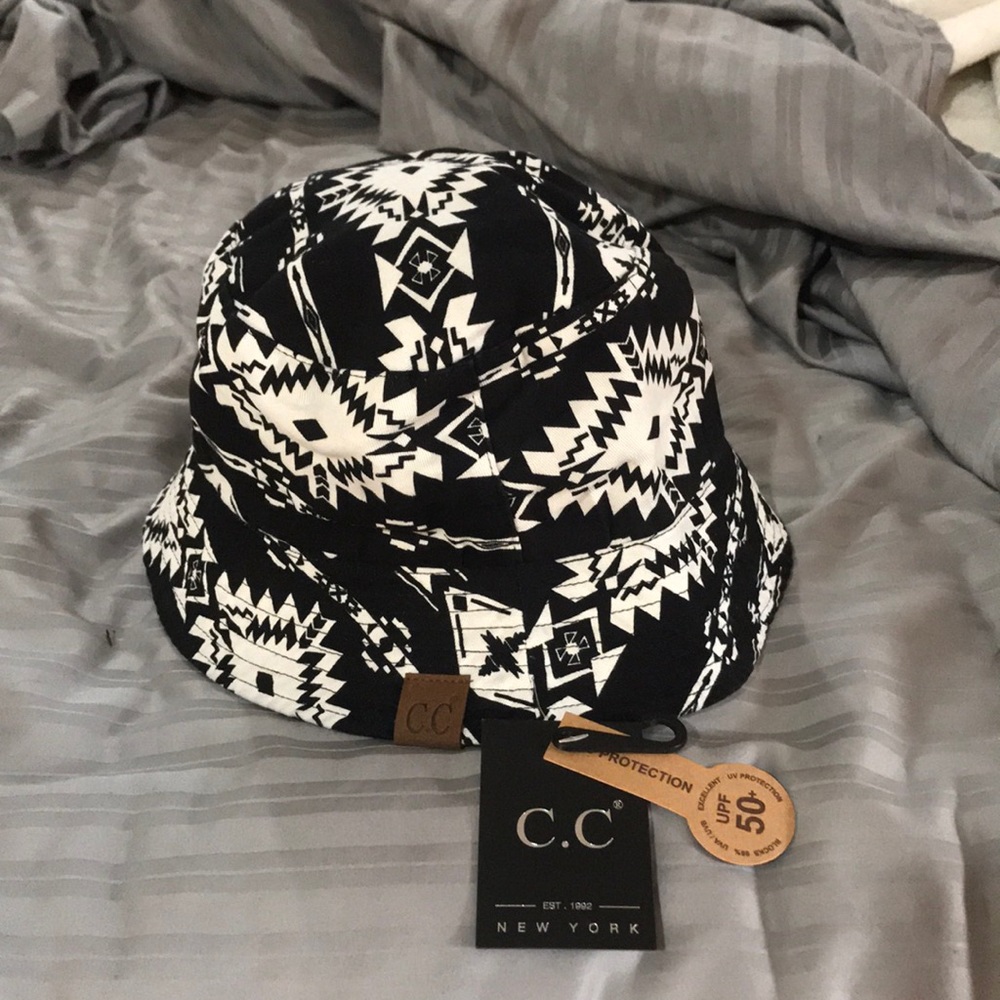 C.C. Bucket hat